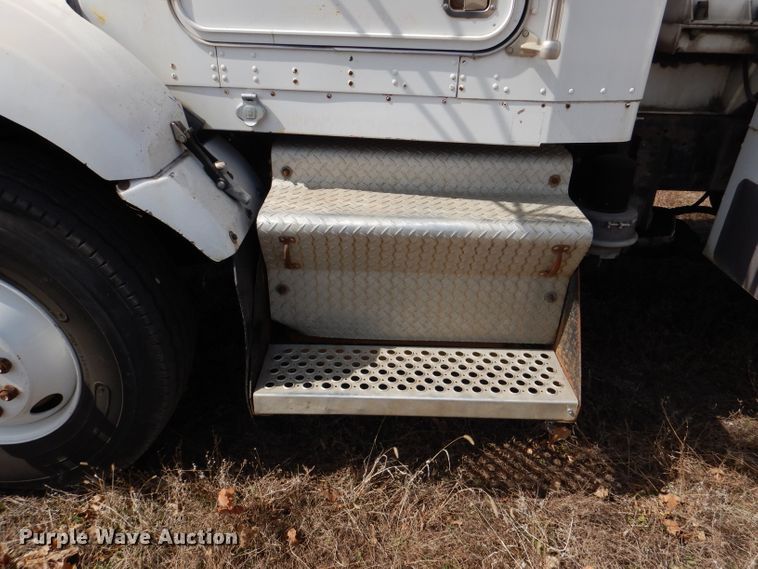 image for item DL4763 1992 Kenworth T400  fuel truck