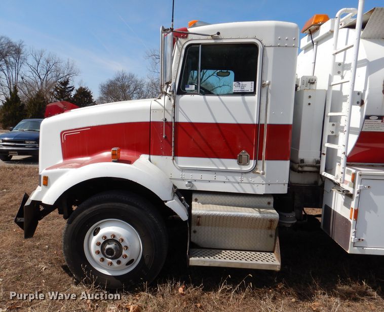 image for item DL4763 1992 Kenworth T400  fuel truck