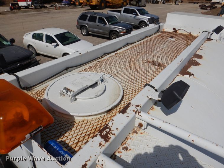 image for item DL4763 1992 Kenworth T400  fuel truck