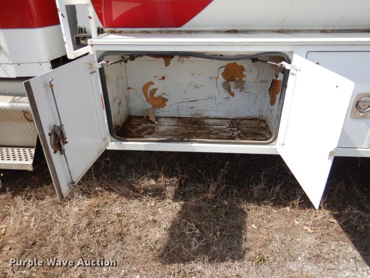 image for item DL4763 1992 Kenworth T400  fuel truck