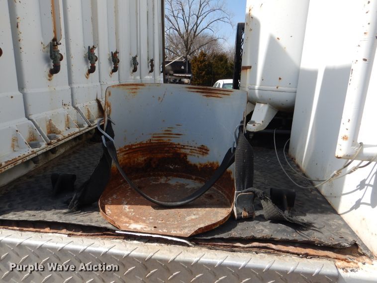 image for item DL4763 1992 Kenworth T400  fuel truck