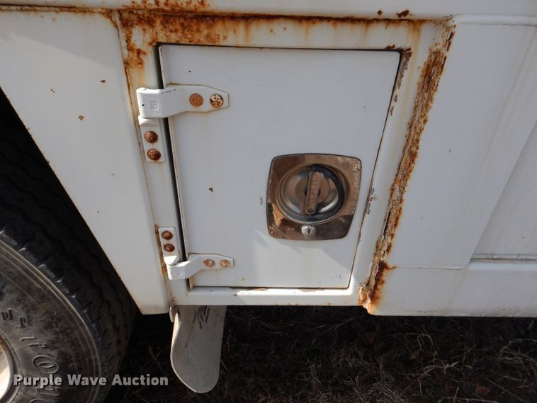 image for item DL4763 1992 Kenworth T400  fuel truck