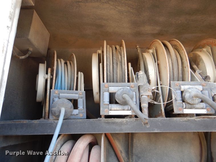 image for item DL4763 1992 Kenworth T400  fuel truck