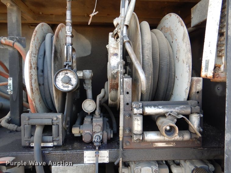 image for item DL4763 1992 Kenworth T400  fuel truck