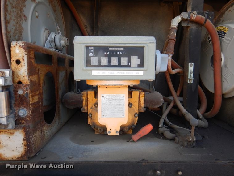 image for item DL4763 1992 Kenworth T400  fuel truck