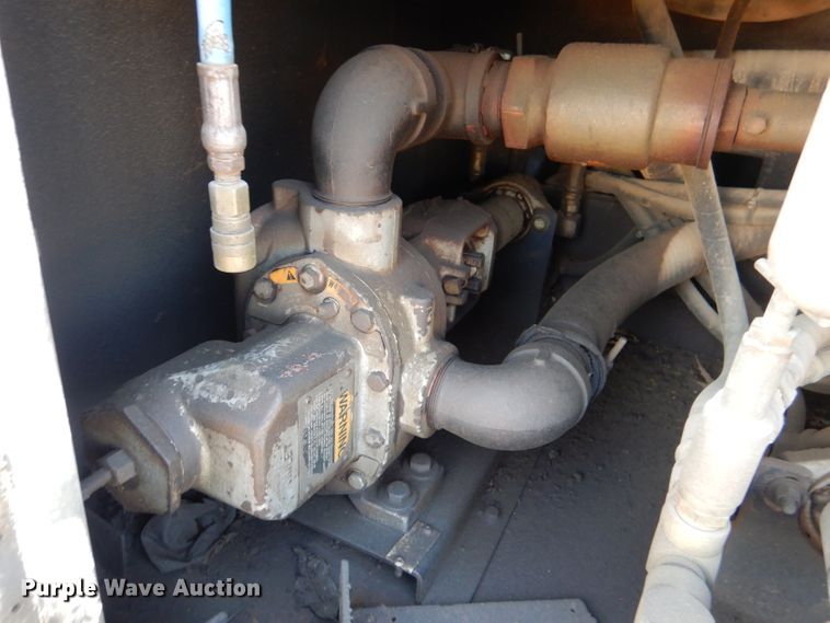 image for item DL4763 1992 Kenworth T400  fuel truck