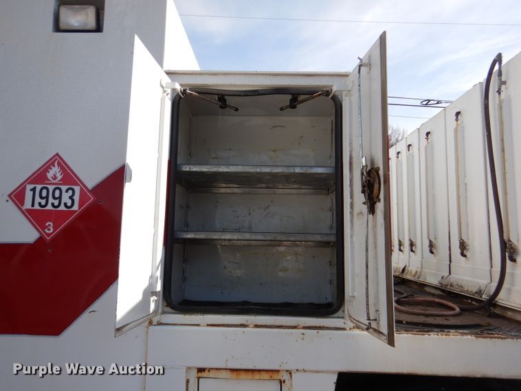 image for item DL4763 1992 Kenworth T400  fuel truck