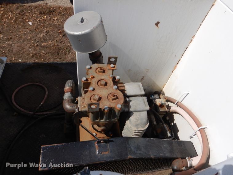 image for item DL4763 1992 Kenworth T400  fuel truck