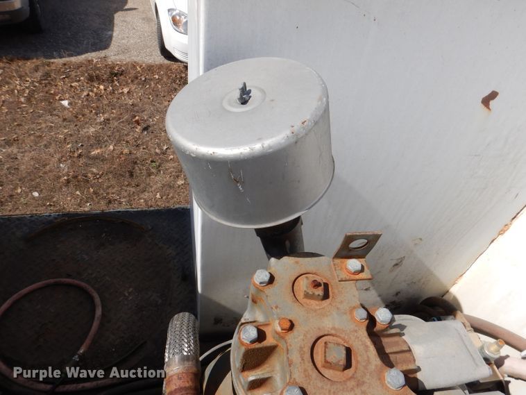 image for item DL4763 1992 Kenworth T400  fuel truck