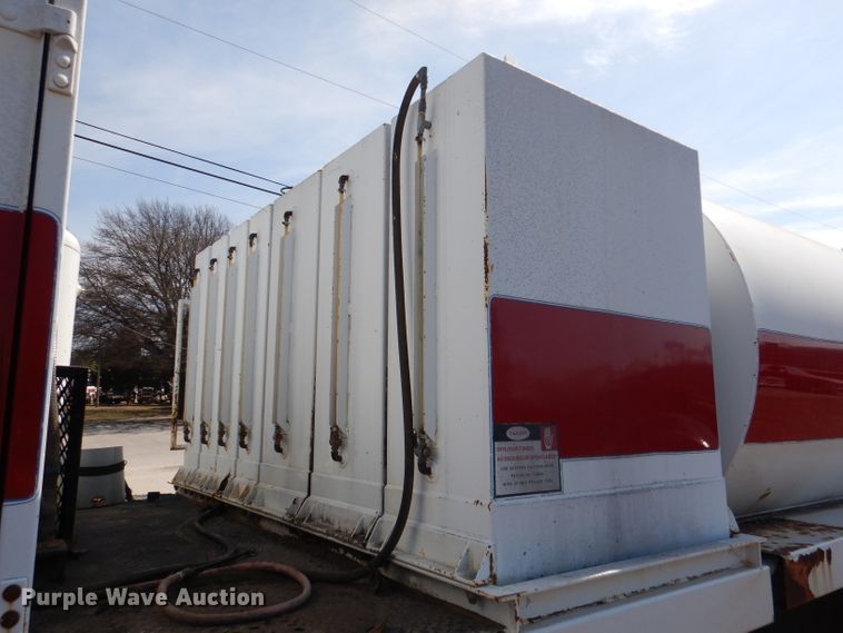 image for item DL4763 1992 Kenworth T400  fuel truck