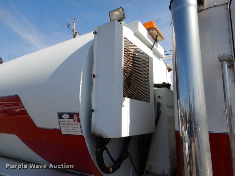 image for item DL4763 1992 Kenworth T400  fuel truck