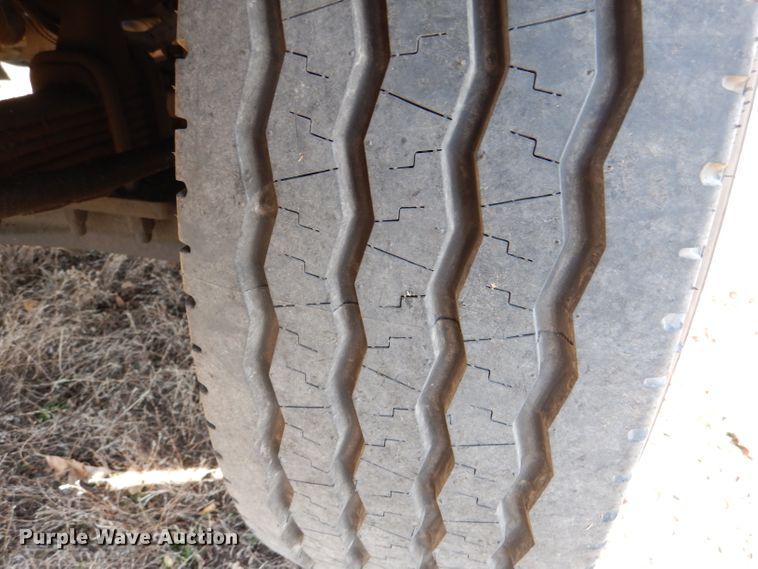 image for item DL4763 1992 Kenworth T400  fuel truck