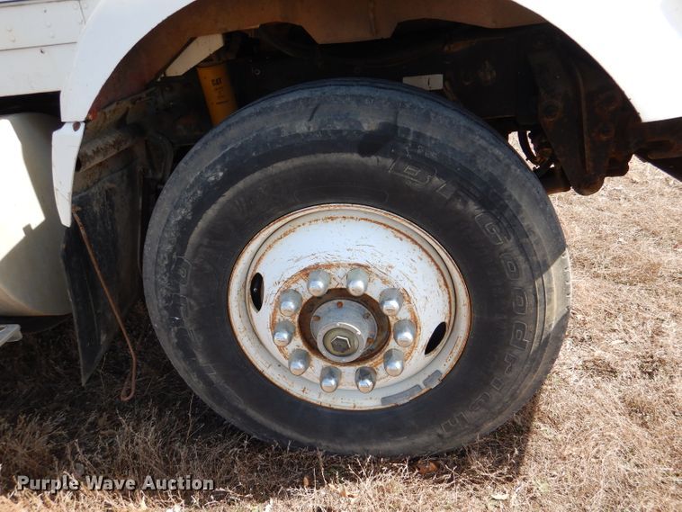 image for item DL4763 1992 Kenworth T400  fuel truck