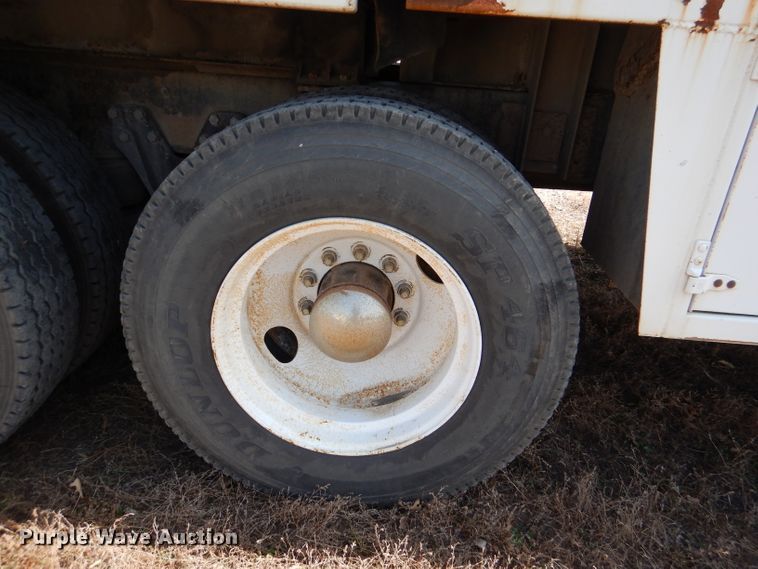 image for item DL4763 1992 Kenworth T400  fuel truck