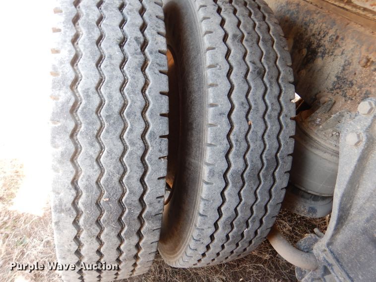 image for item DL4763 1992 Kenworth T400  fuel truck