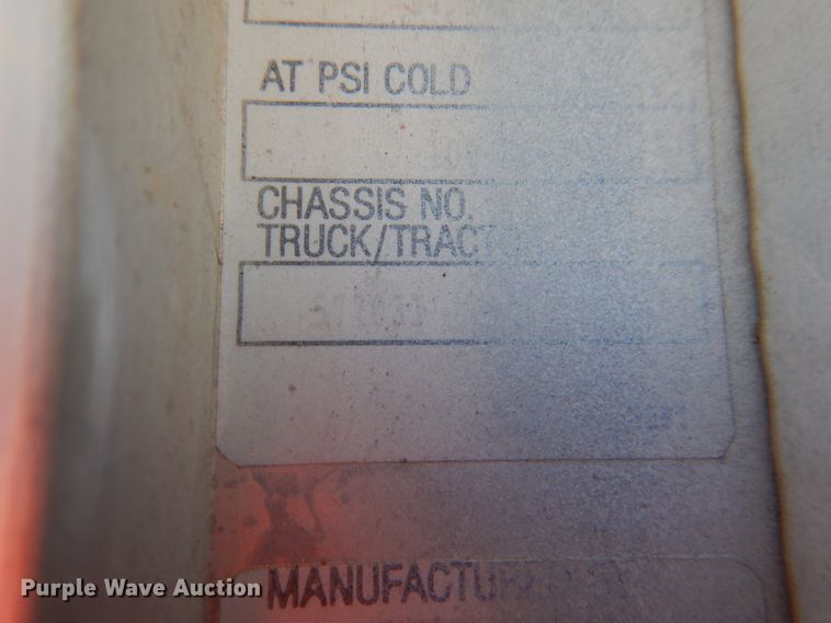 image for item DL4763 1992 Kenworth T400  fuel truck