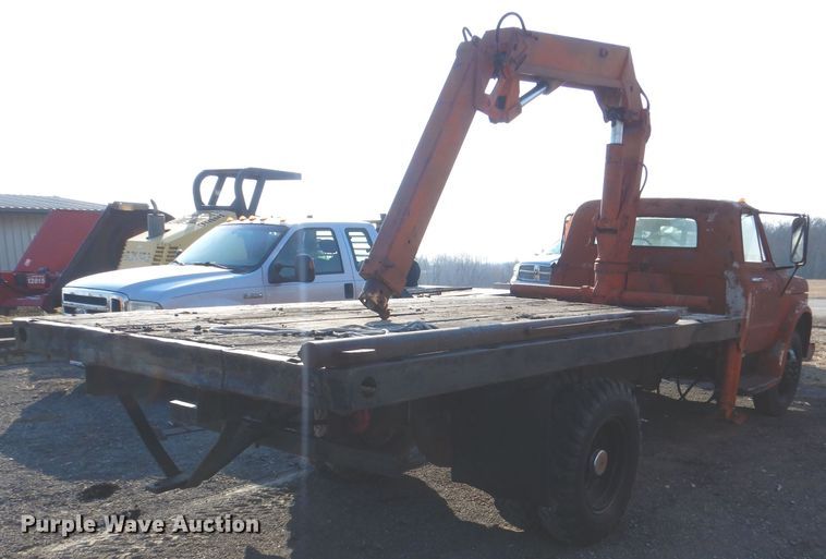 image for item DL4764 1972 Chevrolet C50  crane truck