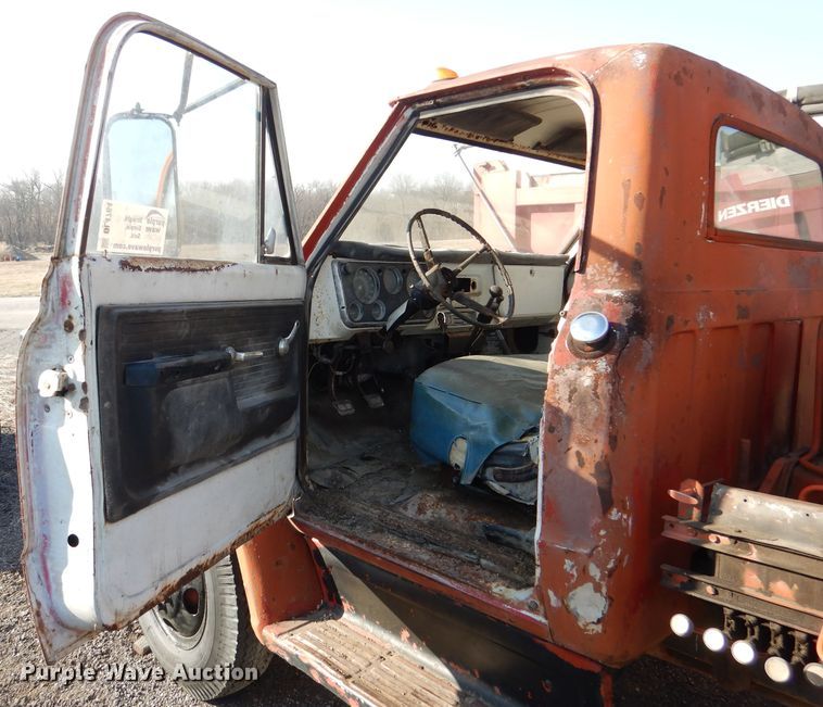 image for item DL4764 1972 Chevrolet C50  crane truck