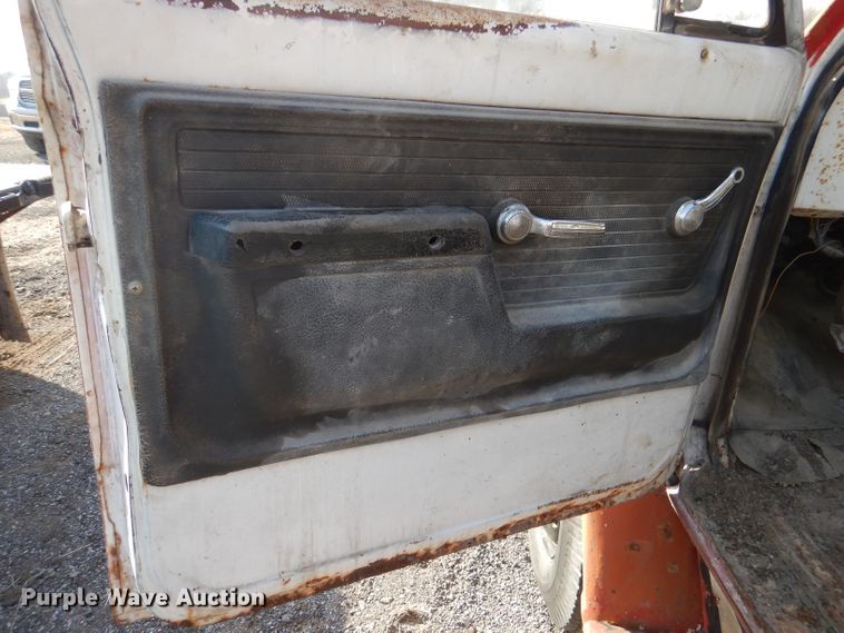 image for item DL4764 1972 Chevrolet C50  crane truck