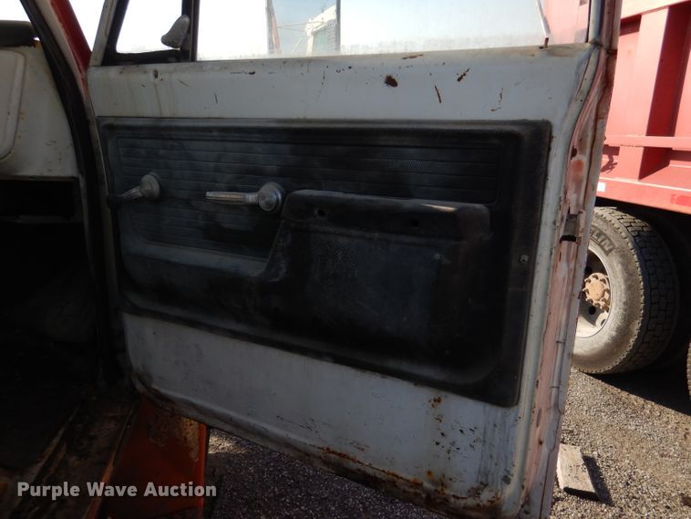 image for item DL4764 1972 Chevrolet C50  crane truck