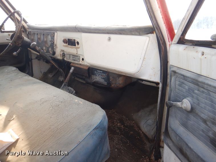 image for item DL4764 1972 Chevrolet C50  crane truck