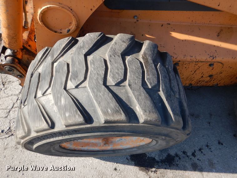 image for item DL4765 2010 Case 465  skid steer loader