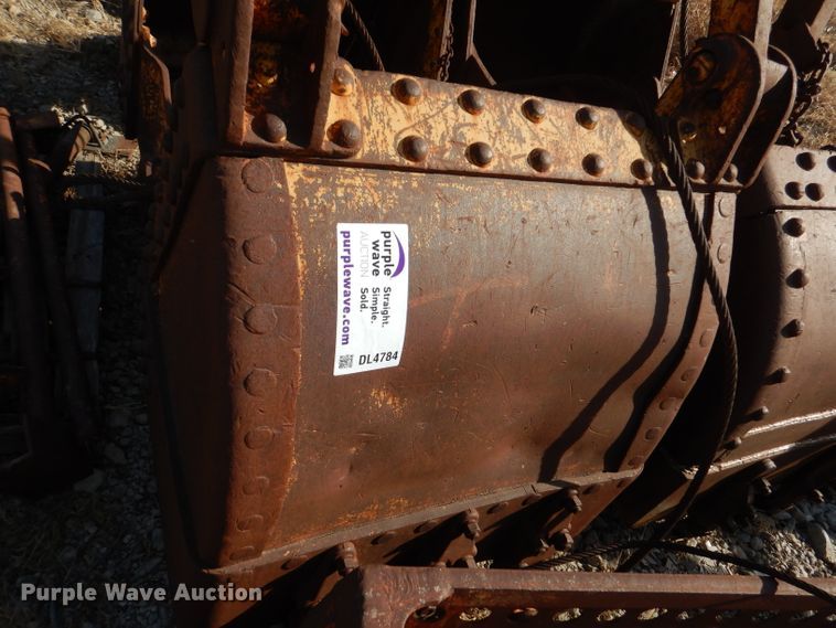 image for item DL4784 (2) crane clamshell buckets