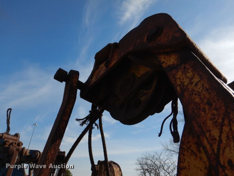 image for item DL4784 (2) crane clamshell buckets