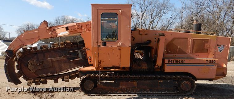 image for item DL4795 1993 Vermeer T850  trencher