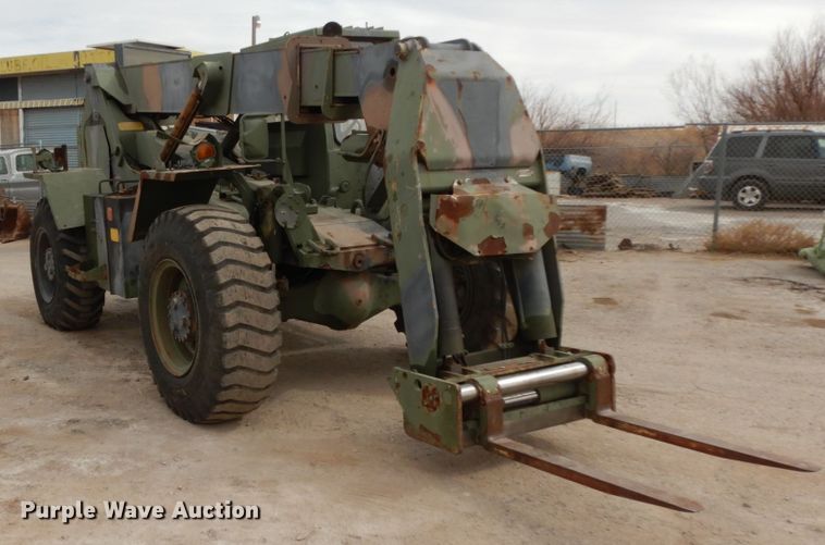 image for item DM2832 1991 SkyTrak 6000M  telehandler