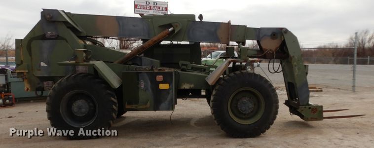 image for item DM2832 1991 SkyTrak 6000M  telehandler