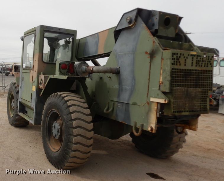 image for item DM2832 1991 SkyTrak 6000M  telehandler