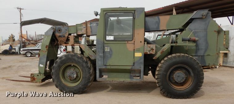 image for item DM2832 1991 SkyTrak 6000M  telehandler