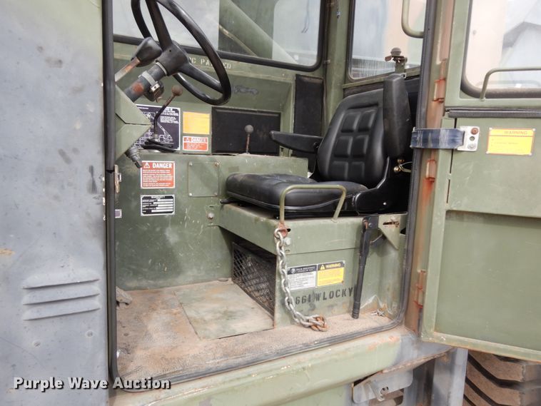 image for item DM2832 1991 SkyTrak 6000M  telehandler