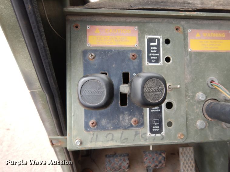 image for item DM2832 1991 SkyTrak 6000M  telehandler