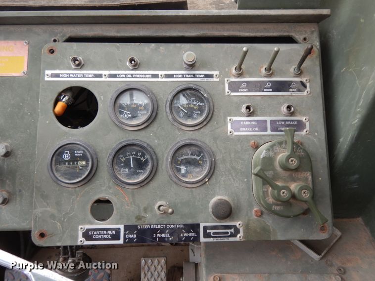 image for item DM2832 1991 SkyTrak 6000M  telehandler