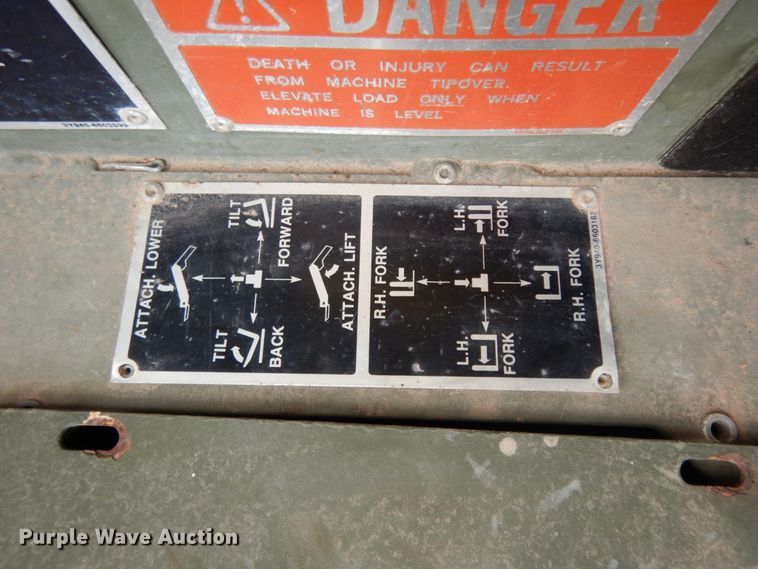 image for item DM2832 1991 SkyTrak 6000M  telehandler