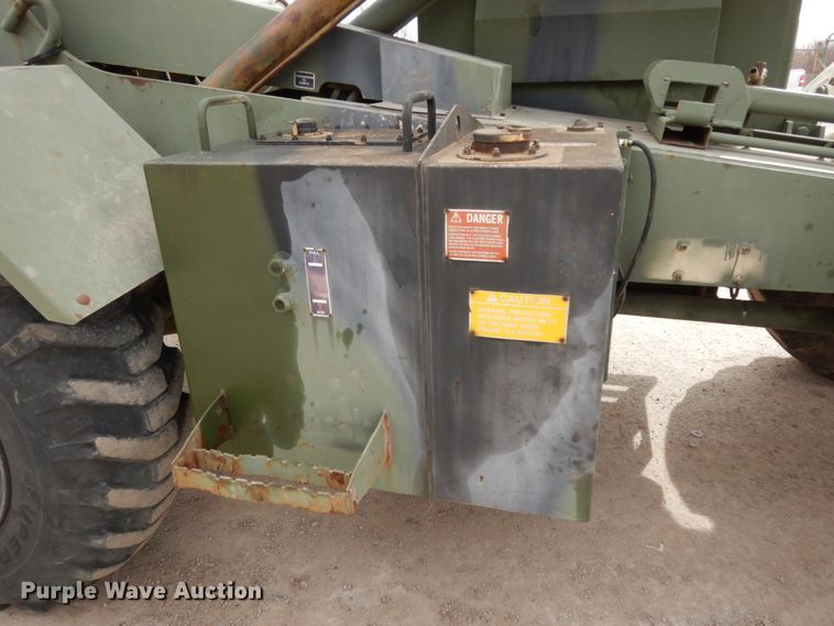 image for item DM2832 1991 SkyTrak 6000M  telehandler