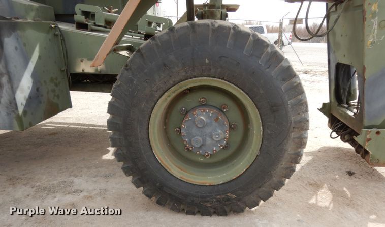 image for item DM2832 1991 SkyTrak 6000M  telehandler