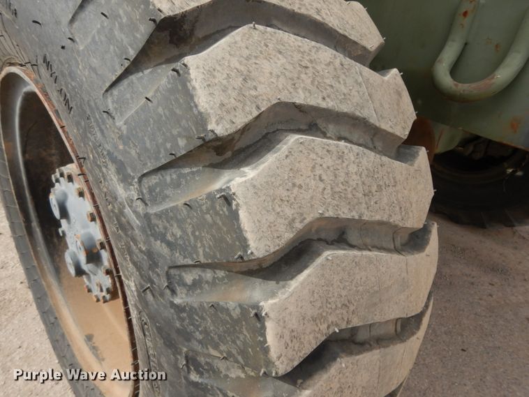 image for item DM2832 1991 SkyTrak 6000M  telehandler