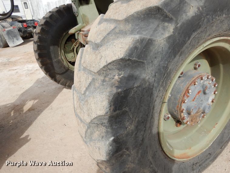 image for item DM2832 1991 SkyTrak 6000M  telehandler