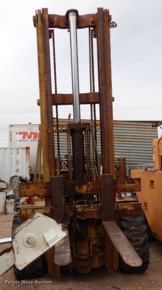 image for item DM2833 Clark IT60  forklift