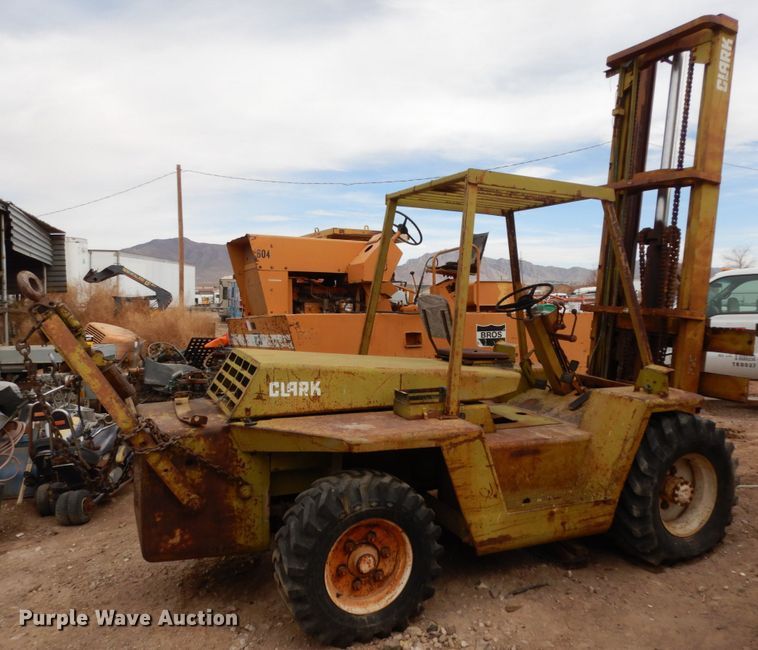 image for item DM2833 Clark IT60  forklift