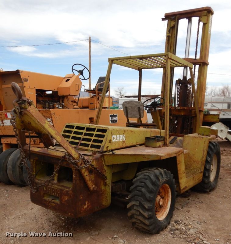 image for item DM2833 Clark IT60  forklift