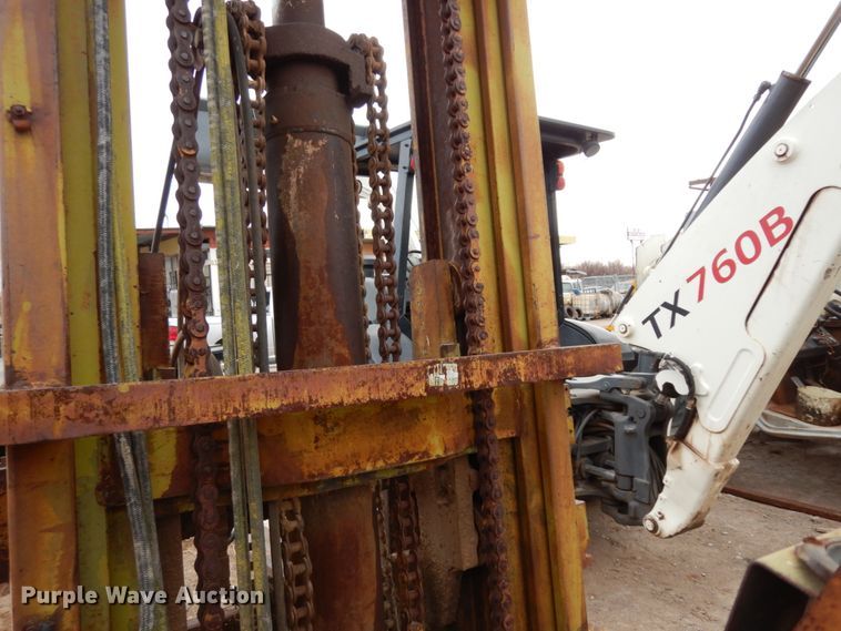 image for item DM2833 Clark IT60  forklift