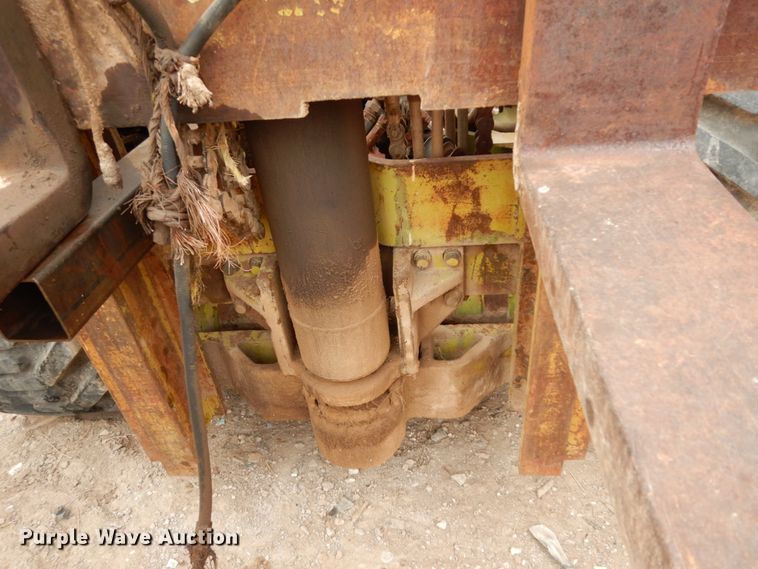 image for item DM2833 Clark IT60  forklift