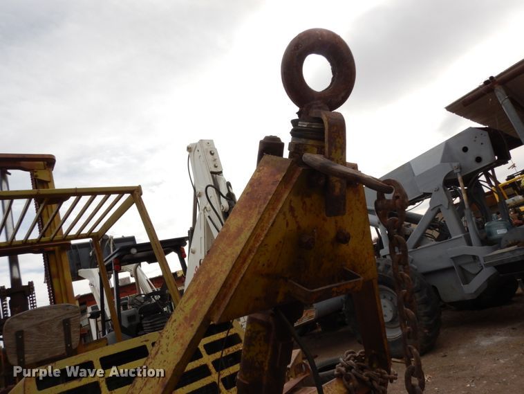 image for item DM2833 Clark IT60  forklift