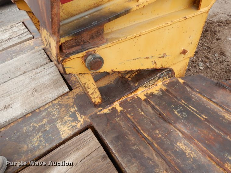 image for item DM2835 2003 Witzco Challenger RG-50  lowboy trailer