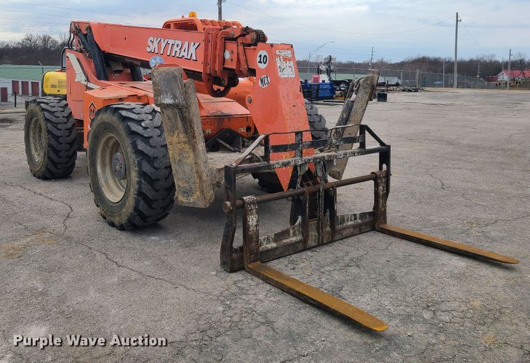 image for item DN6194 JLG Skytrak 10054  telehandler