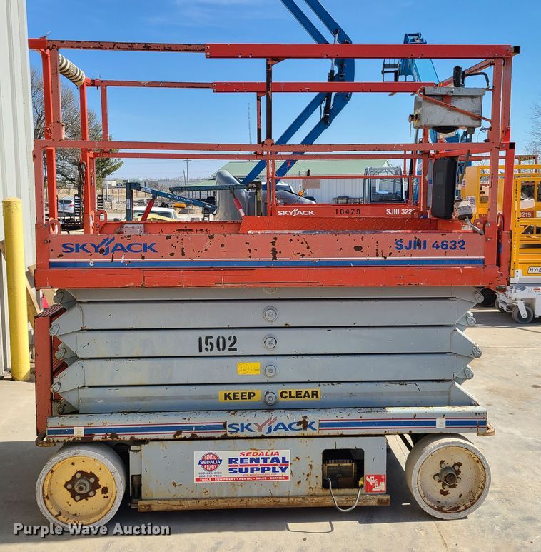 image for item DN6203 2005 Skyjack SJIII 4632  scissor lift